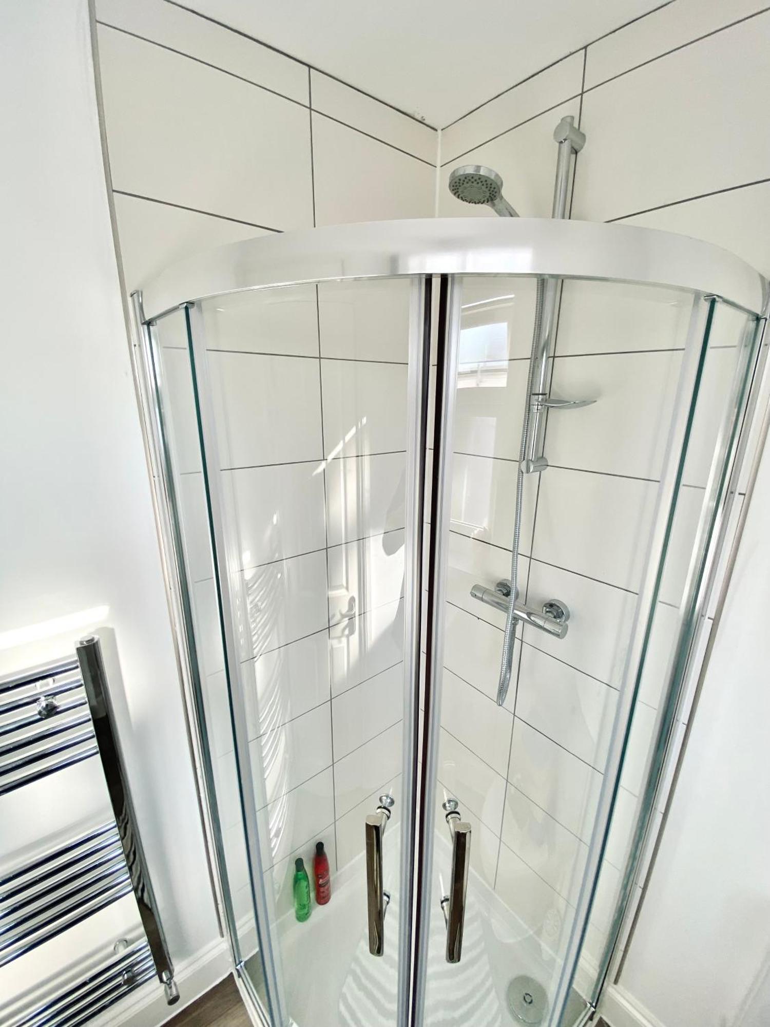 Bright Studio Loft 30Min To Central Лондон Екстер'єр фото